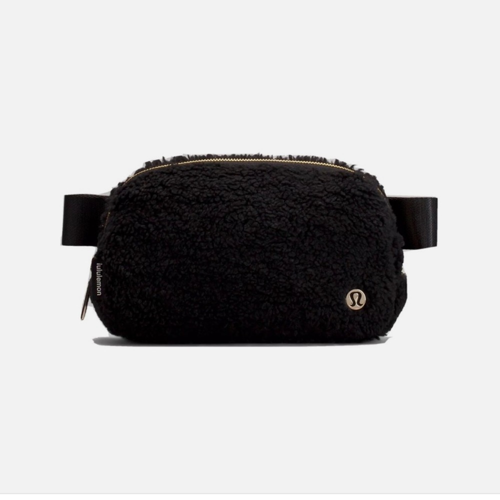 NWT Lululemon Everything Belt Bag *Fleece - Black